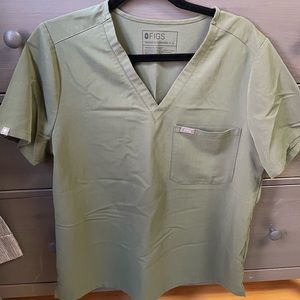 Figs Olive scrub top